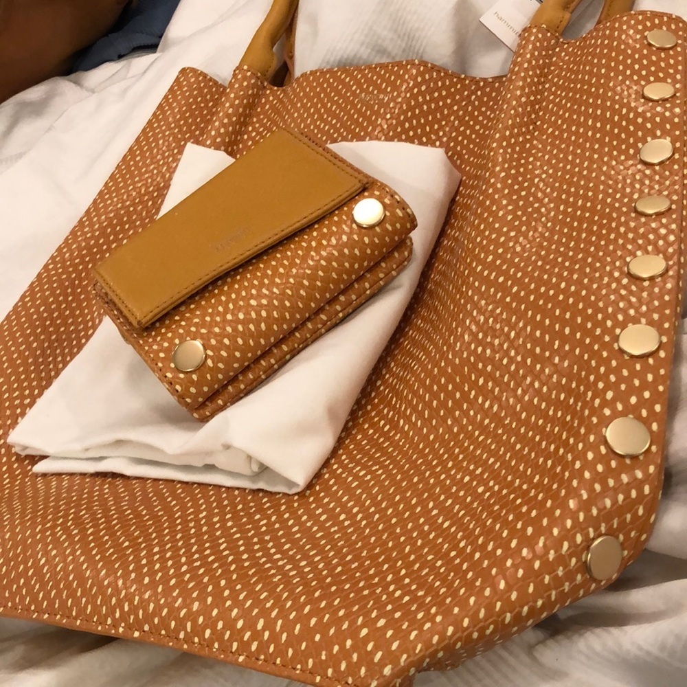 HAMMITT OLIVER SHOULDER BAG in Apricot Tan NWT + LEVY WALLET/CB NWOT - Picture 2 of 16